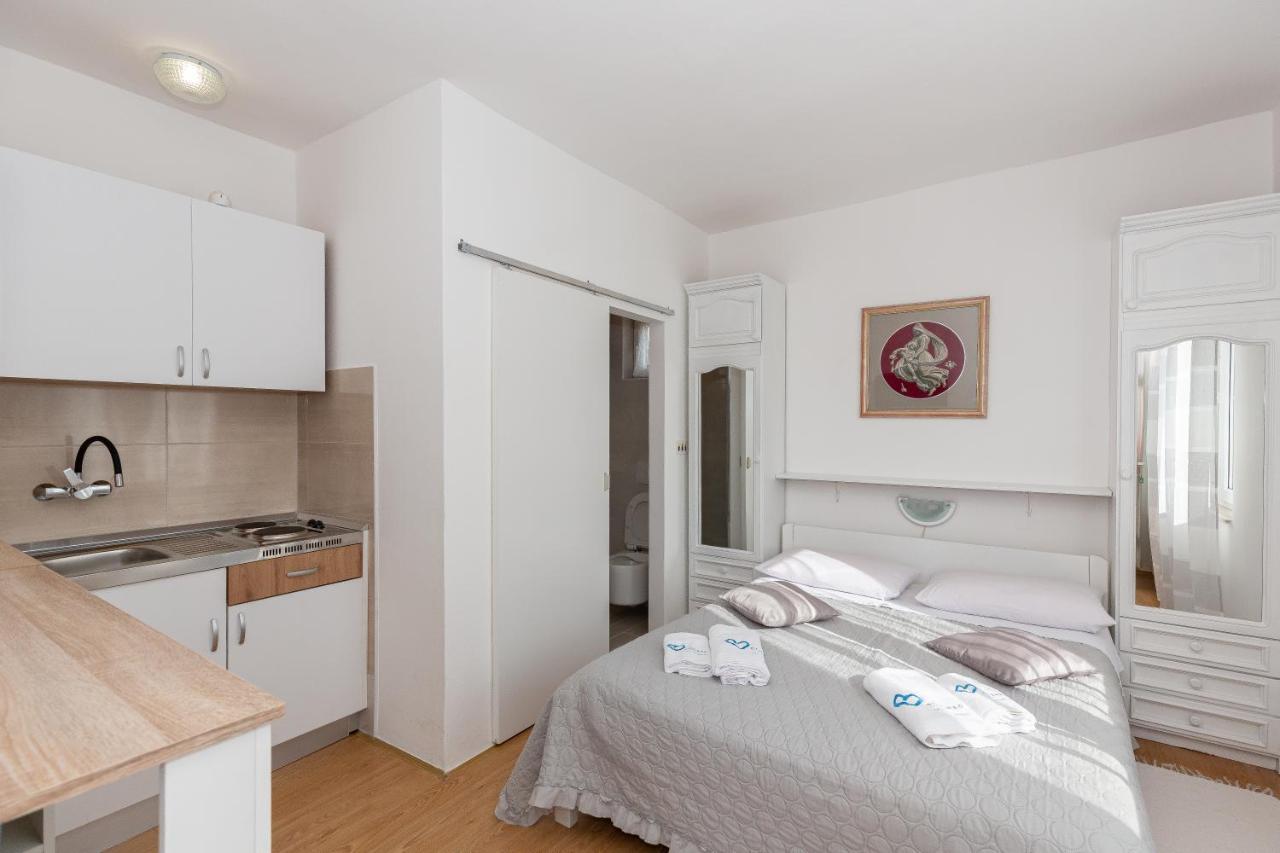 Apartments Tolic Biograd Na Moru Exterior foto