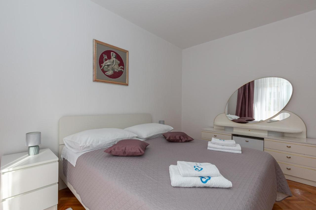 Apartments Tolic Biograd Na Moru Exterior foto