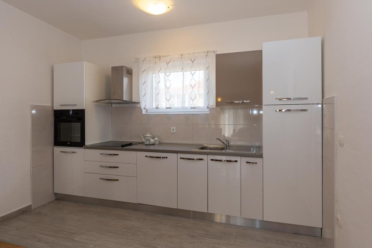 Apartments Tolic Biograd Na Moru Exterior foto