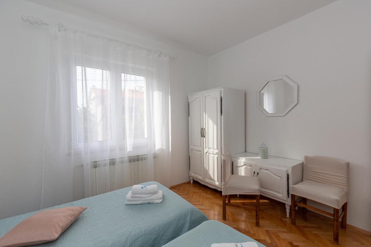 Apartments Tolic Biograd Na Moru Exterior foto